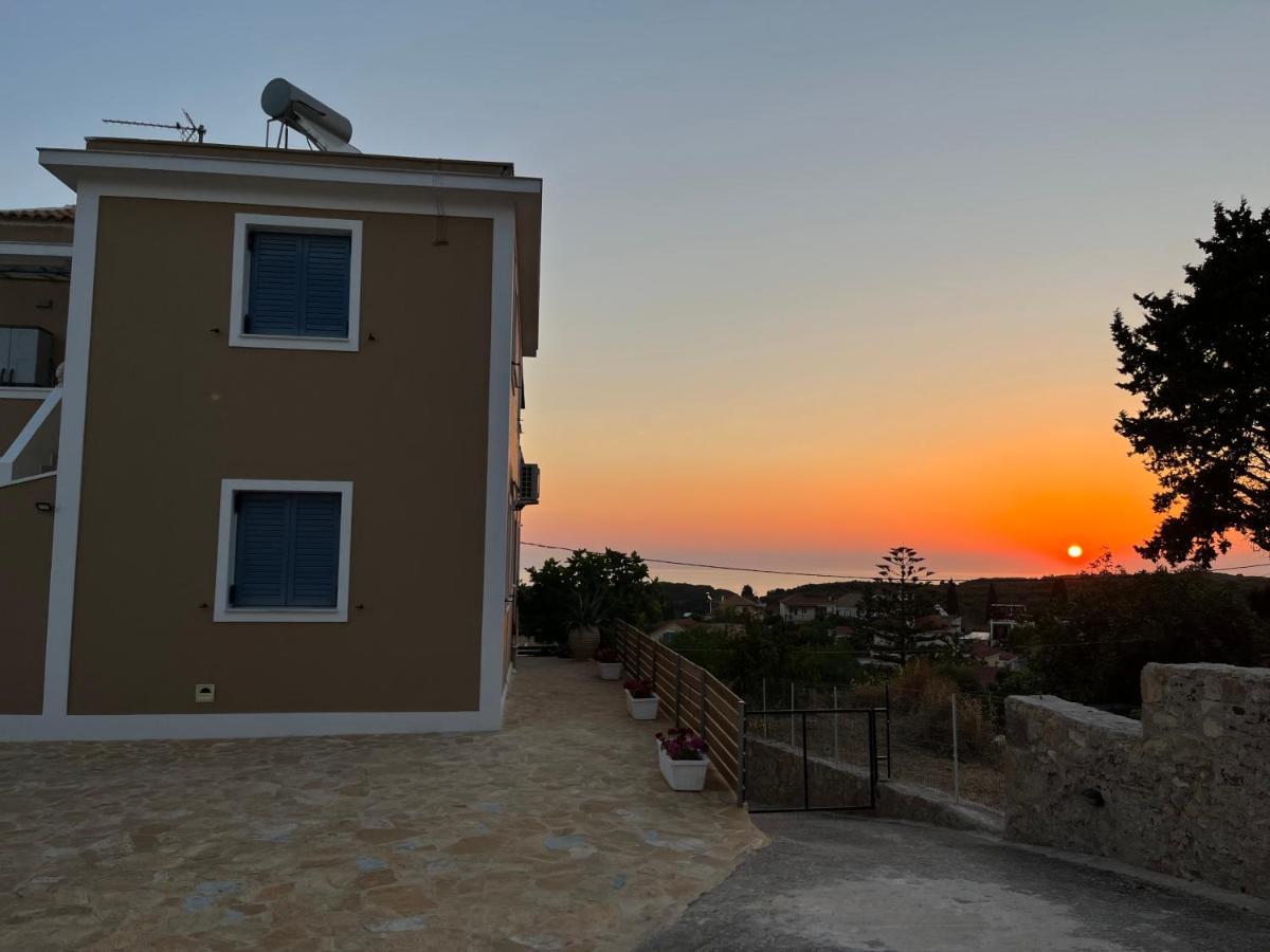Villa Thea - Τhe View 1St Floor Ano Yerakarion ภายนอก รูปภาพ